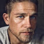 King-Arthur-Charlie-Hunnam-1374-05