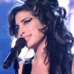 555a4c211aaec7043ea4d55f_t-amy-winehouse-cannes-film-festival-2015[1]